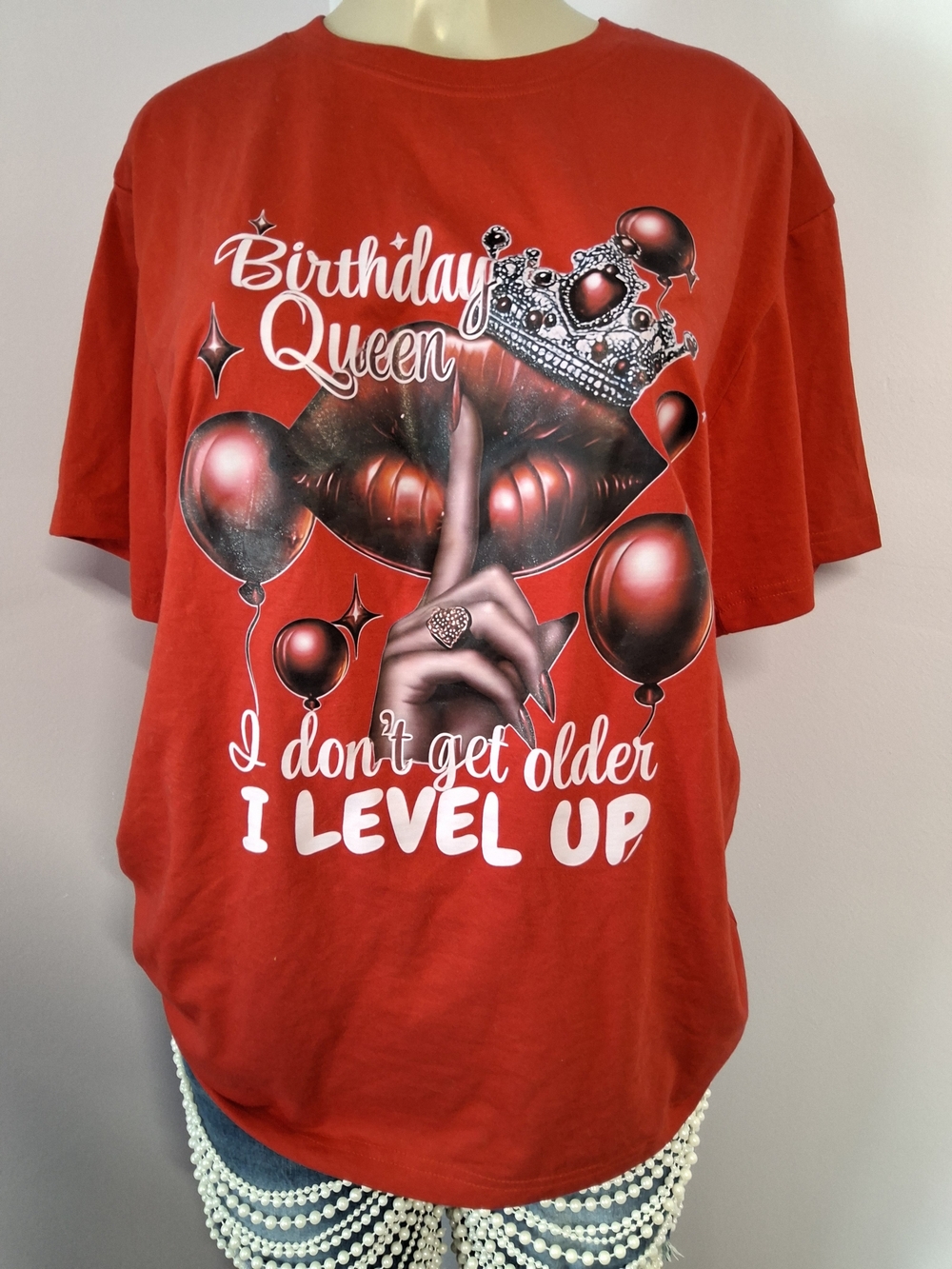 Women's L Red Graphic Birthday Queen Crew Neck Short Sleeve Cotton  T-Shirt - Picture 6 of 8